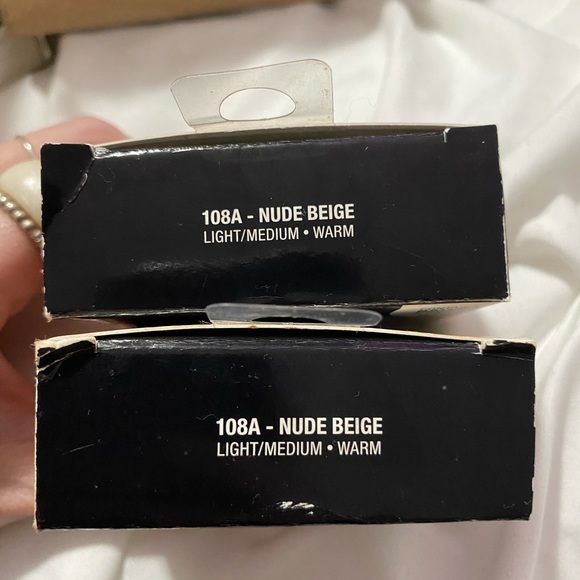 UNOPENED NWT Wet N Wild Mega Cushion Foundation - Picture 2 of 3